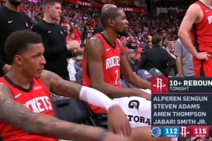 统治篮板球！火箭单场四个球员篮板上双 队史2001年来首次